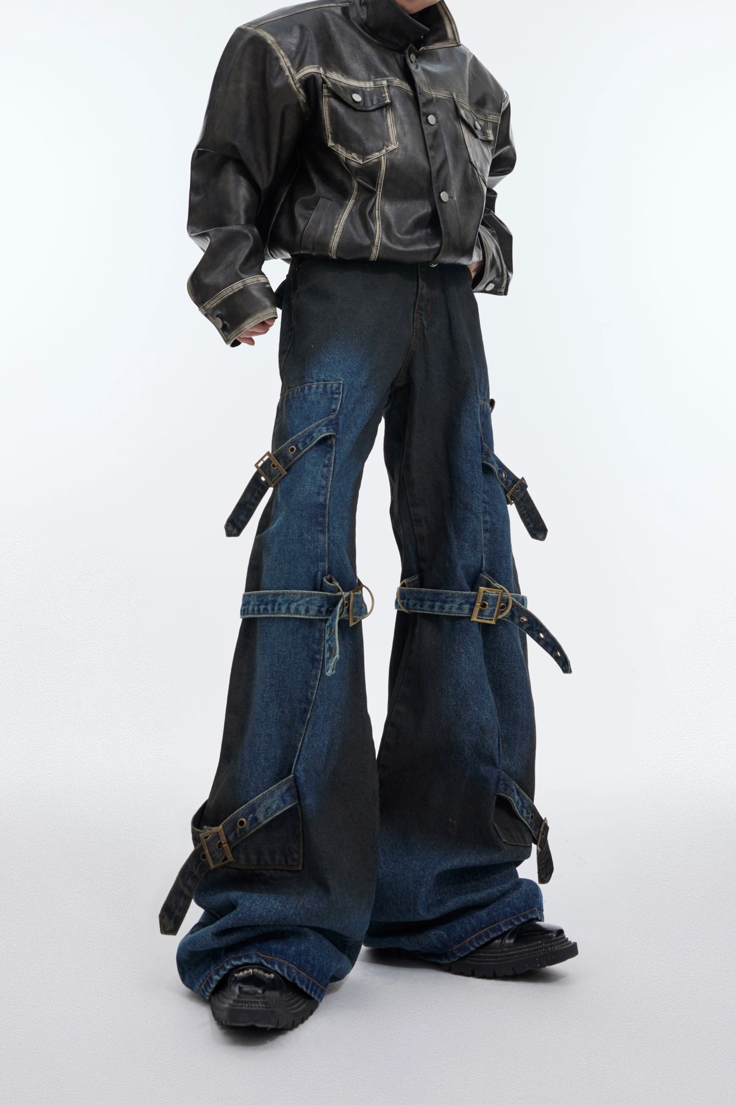 CulturE is a heavyweight deconstructed retro lace-up design bootcut jeans and niche metal snap-fastened casual pants