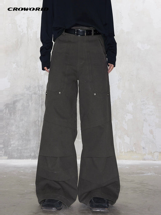 CROWORLD'S heavyweight twill cargo straight-leg pants are loose and studded, split and panelled with a wide leg slack
