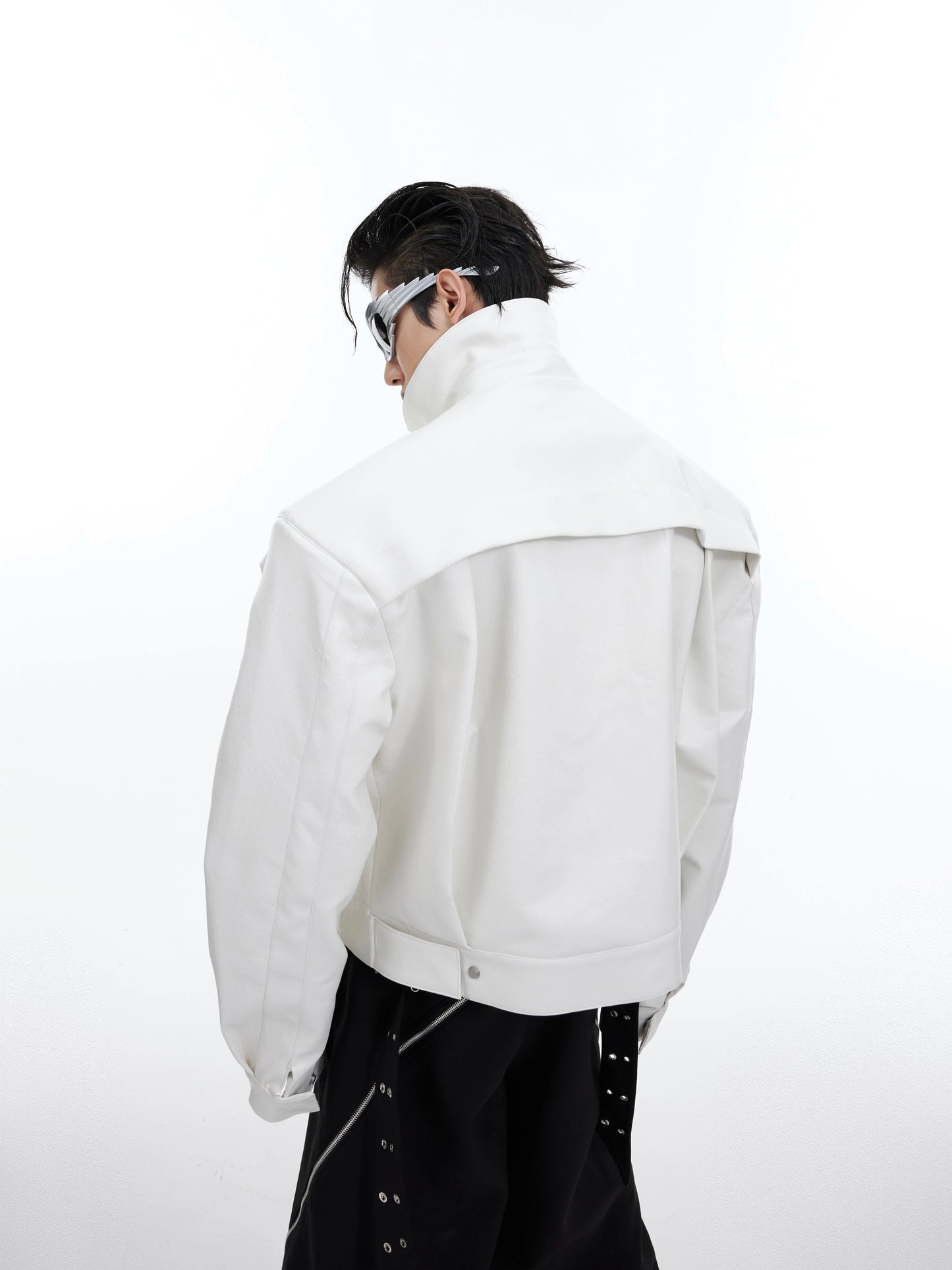 Cultur E24ss's new three-dimensional deconstructed padded shoulder jacket jacket with a sense of high design and a niche short PU leather jacket