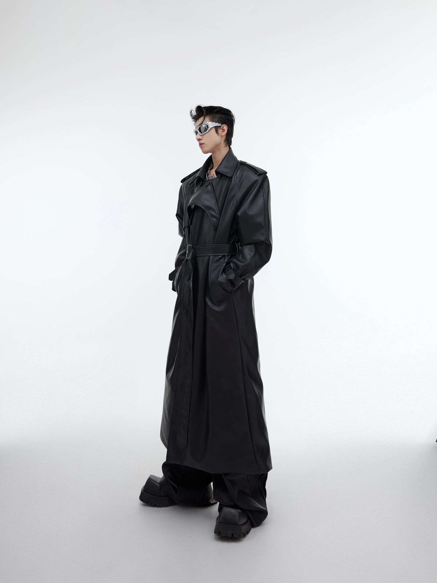 CulturE niche deconstructed split padded shoulder silhouette PU leather coat coat three-dimensional patchwork long over-the-knee trench coat