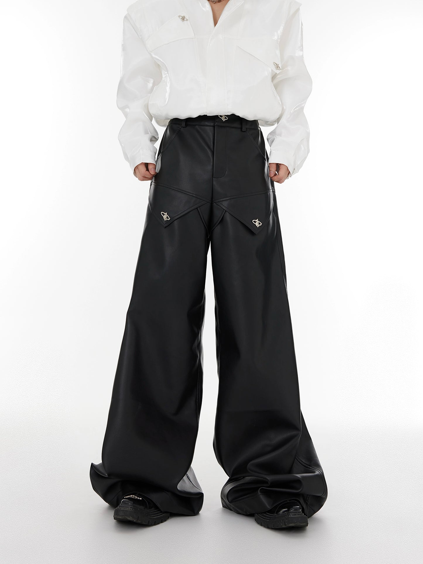 CulturE niche metal logo design leather pants, high-waisted wide-leg pants, three-dimensional panels, loose drape trousers